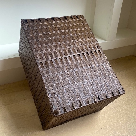 Woven Storage Basket with handles in brown - Picture 4 of 5